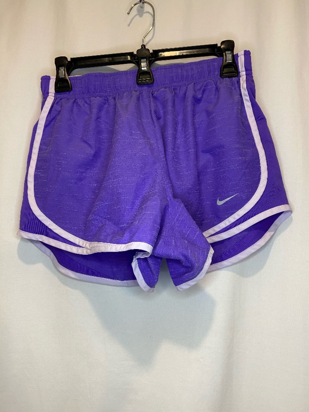 Nike Women's Medium Shorts Purple Athletic Running Workout Dri-Fit